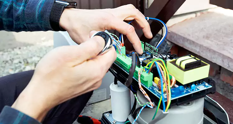 Automatic Driveway Gate Repair in New Smyrna Beach, FL