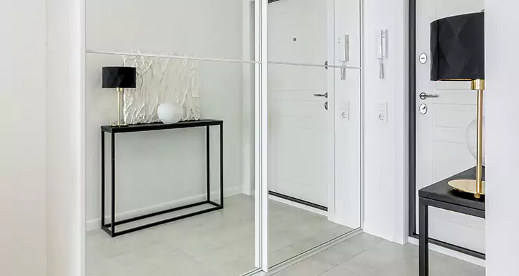 Mirrored Bifold Closet Doors Repair in New Smyrna Beach, FL