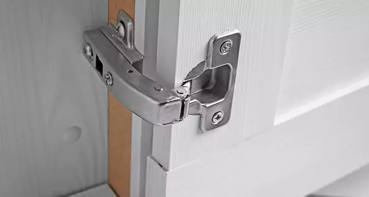 Shower Door Hinge Replacement in New Smyrna Beach, FL