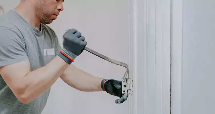 Cracked Door Jamb Repair in New Smyrna Beach, FL