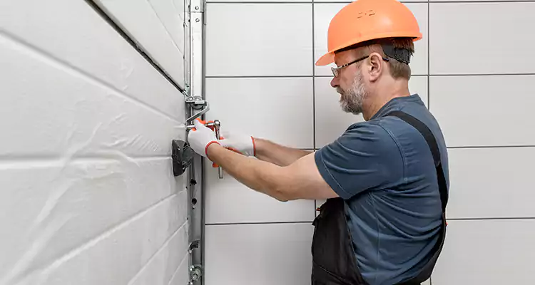 Emergency Garage Door Repair in New Smyrna Beach, FL