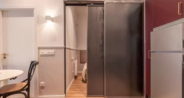 We Fix Closet Sliding Door in New Smyrna Beach, FL