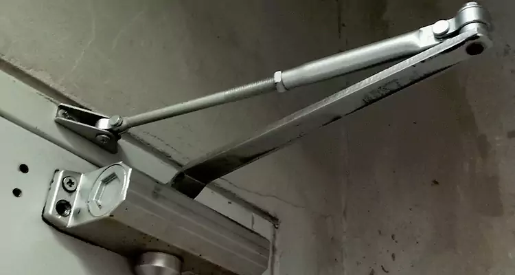 Door Closer Parallel Arm Installation in New Smyrna Beach, FL