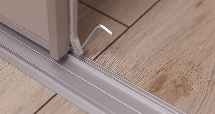 Squeaky Sliding Door Repair in New Smyrna Beach, FL