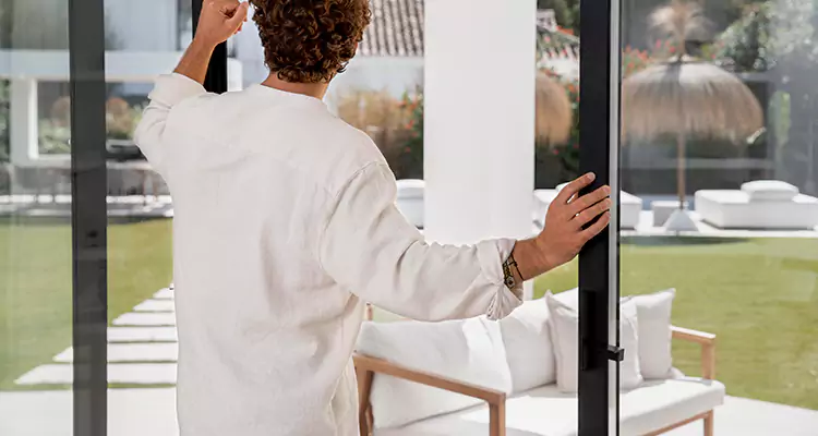 Sliding Screen Door Maintenance for Closing Issues in New Smyrna Beach, FL
