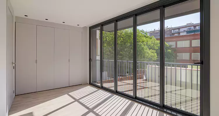 Fix Sliding Screen Door Track in New Smyrna Beach, FL